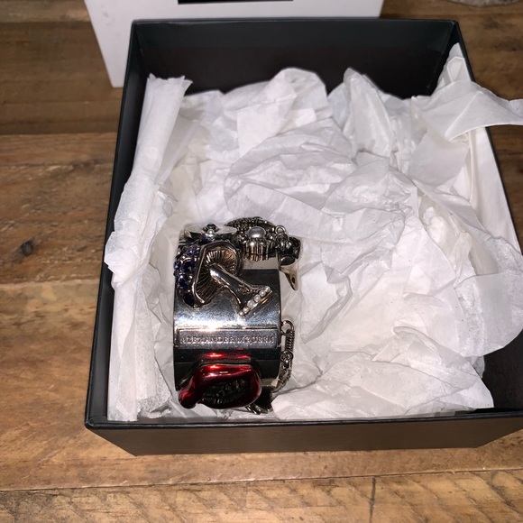 Alexander McQueen Jeweled Hinged Cuff Bracelet - Picture 4 of 8
